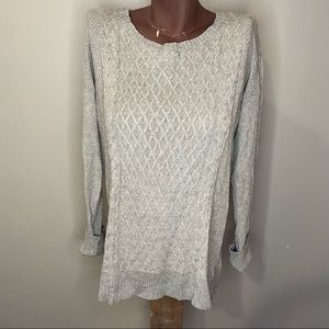 American Eagle grey cable knit sweater in Medium
